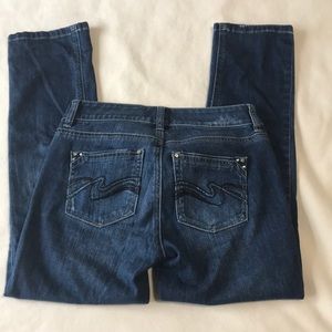 Slim crop Capri White House Black Market